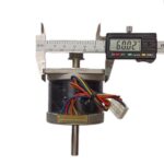 استپ موتور پنج فاز ۰.۷۲ درجه ۵ سیم دو سر شفت 103H7522-80101 برند SANYO DENKI ساخت ژاپن