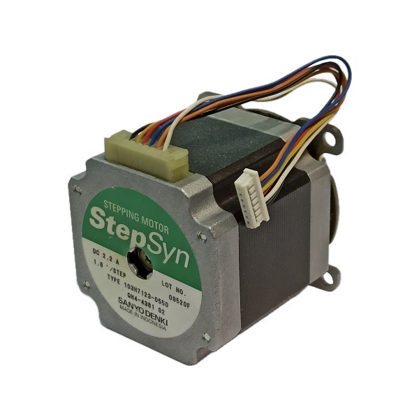 استپ موتور دو فاز نما ۲۳ گشتاور ۹ کیلو گرم سانتی متر برند SANYO DENKI مدل 103H7123-0550