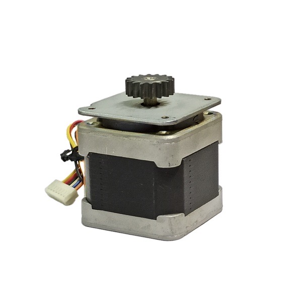 استپ موتور دو فاز نما ۱۷ گشتاور ۳ کیلو گرم سانتی متر 1.8 درجه 103H548-3641 برند SANYO DENKI ژاپنی