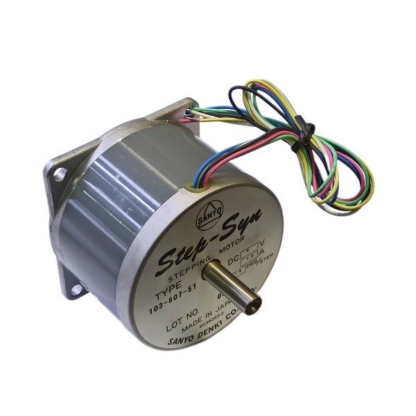 استپ موتور دو فاز ۱۲ کیلوگرم سانتی متر ۱.۸ درجه 51-807-103 برند SANYO DENKI ژاپن