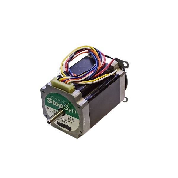 استپ موتور دو فاز 13 کیلوگرم سانتی متر دو سر شفت 1.8 درجه 103H7126-1411 برند SANYO DENKI