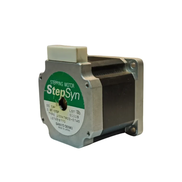 استپ موتور دوفاز نما ۲۴ گشتاور ۱۳ کیلوگرم سانتی متر ۱/۸ درجه 103H7822-0745 برند SANYO DENKI ژاپن