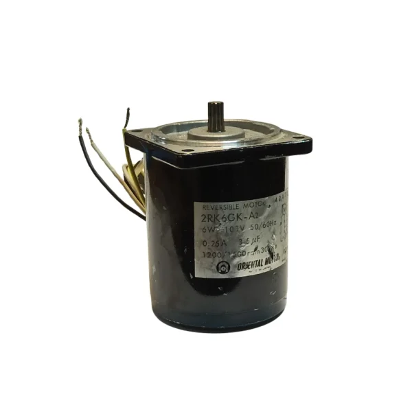 موتور ۱۰۰ ولت AC مدل REVERSIBLE توان ۶ وات کد 2RK6GK-A2 برند ORIENTAL MOTOR ژاپنی استوک