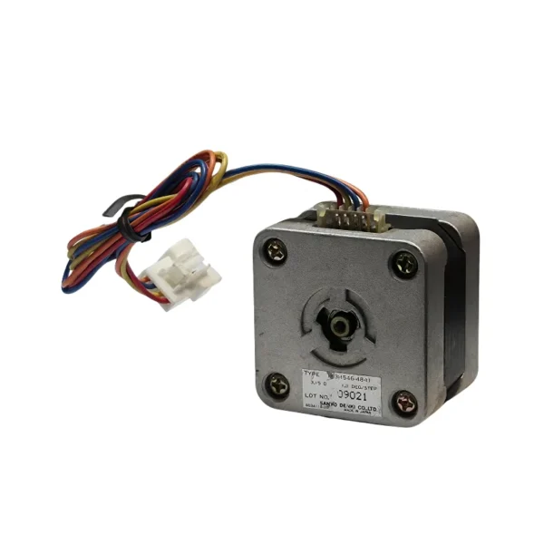 استپ موتور دوفاز نما ۱۷ گشتاور ۲ کیلوگرم سانتی متر 1/8 درجه 103H546-4841 برند SANYO DENKI