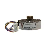 استپ موتور ۷/۵ درجه مدل HH7-1532 برند SANYO