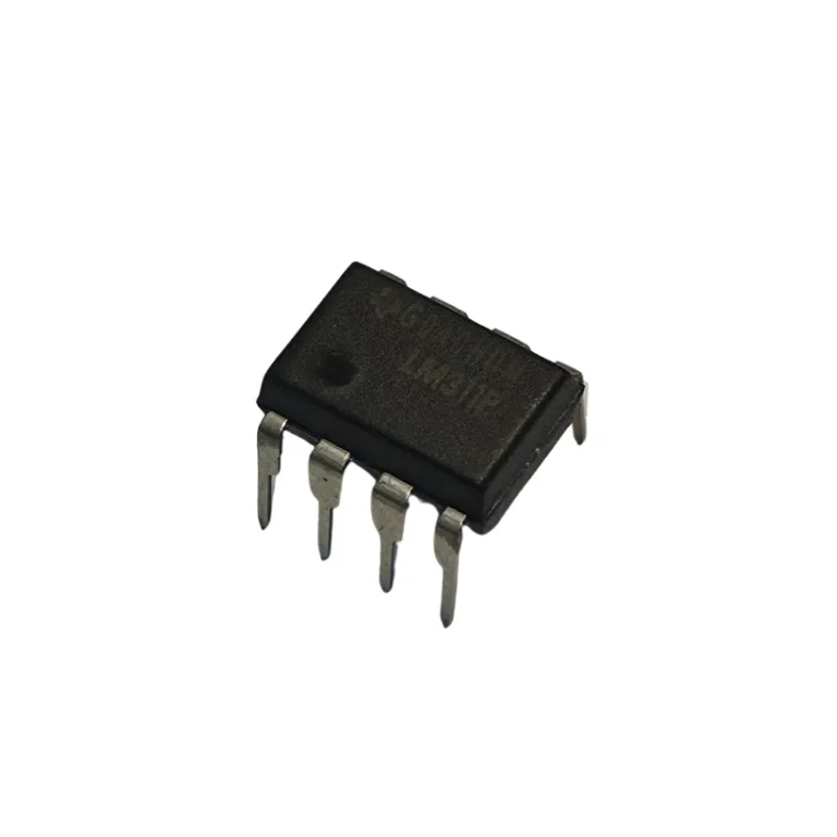 آی سی LM311P DIP