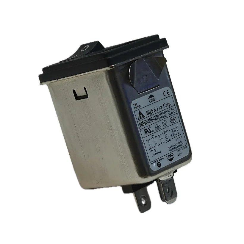نویز فیلتر تک فاز ۶ آمپر کلید دار جک پاوری خور پنلی EMI FILTER مدل 06S3-SPB-Q(B) برند High & Low corp