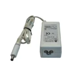 آداپتور 12 ولت 4 آمپر بین راهی رومیزی سفید برند UMEC اورجینال فیش چراغ دار مدل UP0451H-12PT